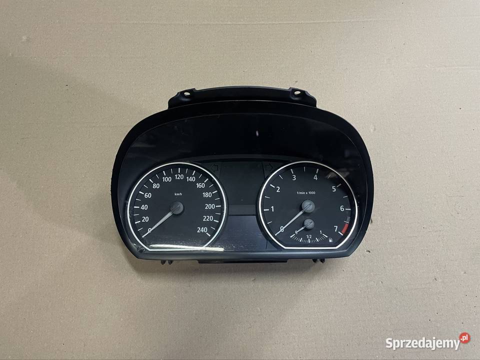 9110191 licznik zegary bmw 1 e87 e88 e81 e82 Liczniki i zegary Szczecin