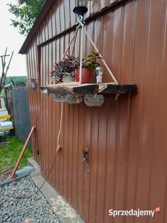 Lampa wisząca z grubej deski z kwietnikiem loft Jedlicze