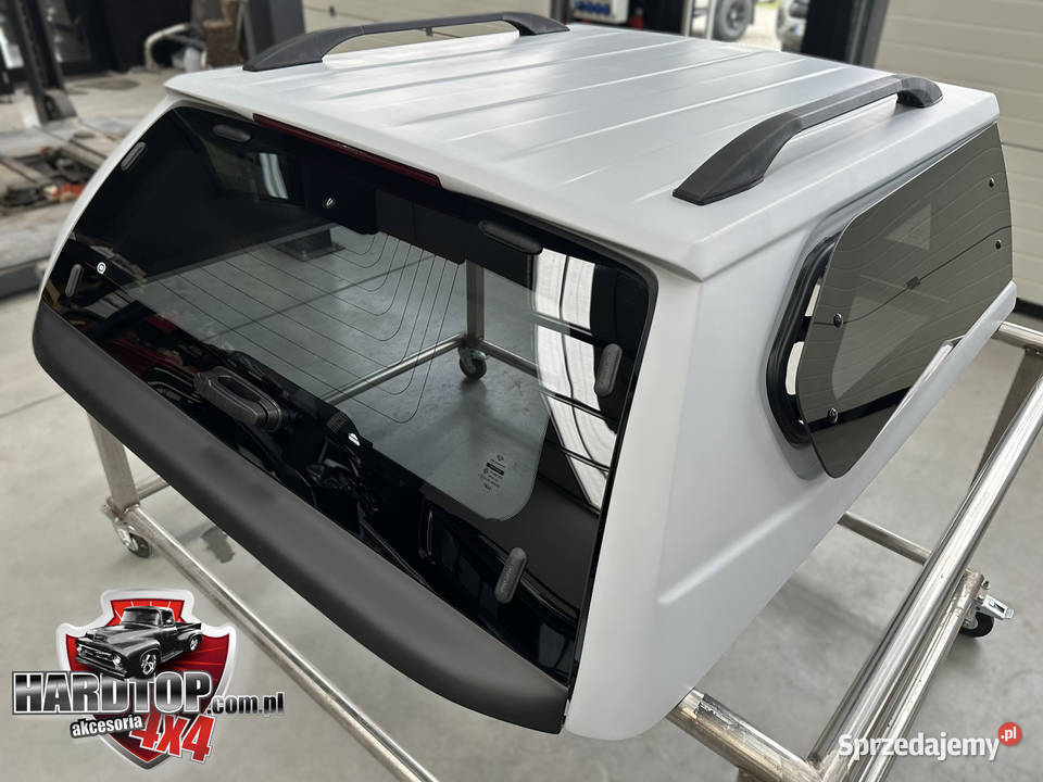 Zabudowa paki Hardtop Ford Ranger 2023 boki osobowe Pasłęk