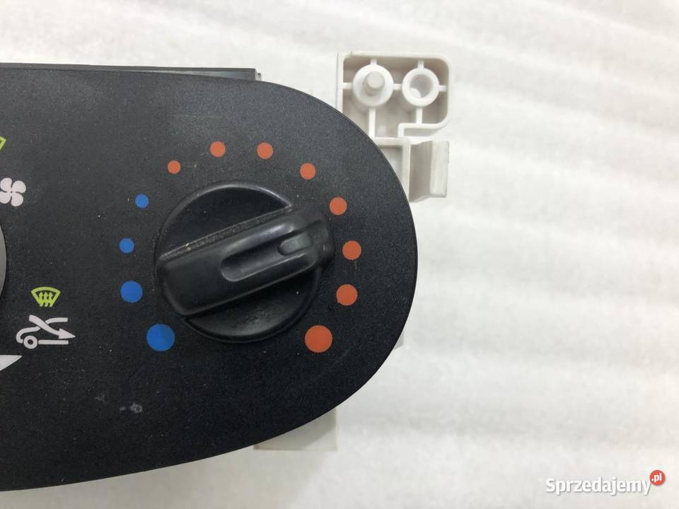 PANEL STEROWANIA NAWIEWU DACIA SANDERO I