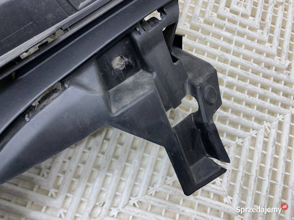 STELAŻ ATRAPY GRILL RENAULT CLIO V Hatchback