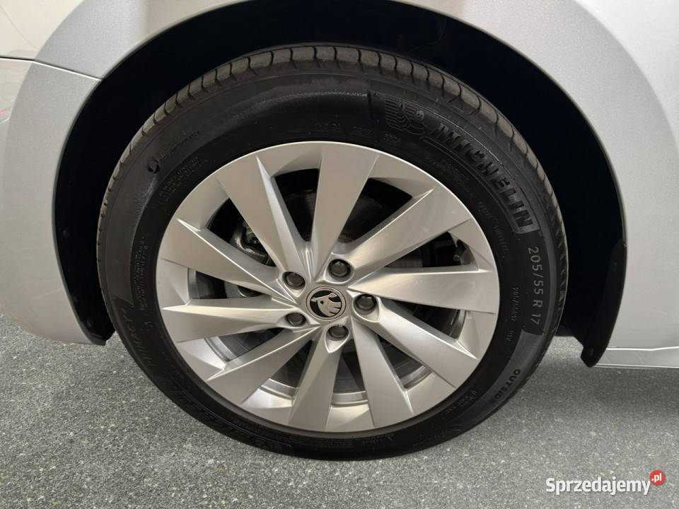 koda Octavia VAT 23 Selection 15TSI 150 M6 2024 bluetooth Myślenice sprzedam