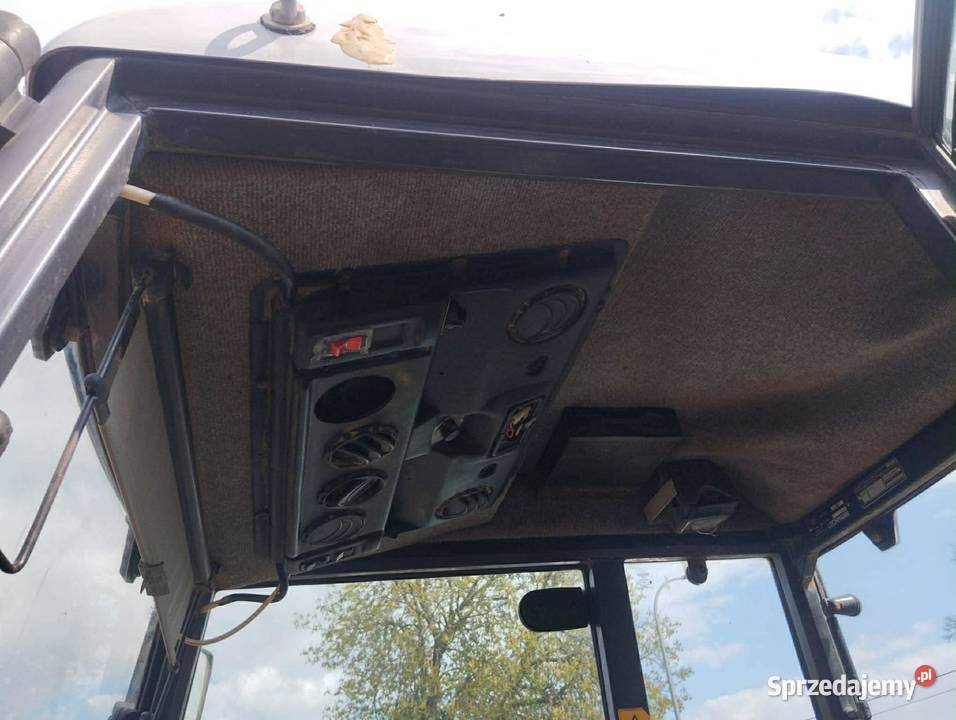 Ciagnik sadowniczy Massey Ferugson 3225