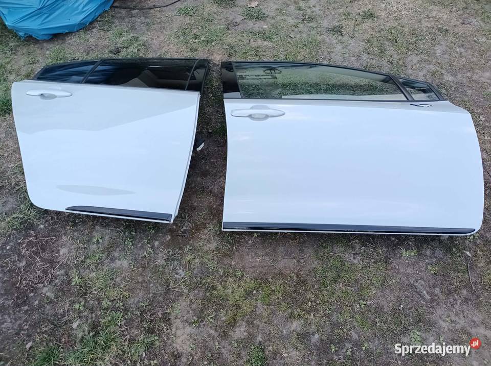 Toyota Corolla E21 sedan GR drzwi prawe przód osobowe mazowieckie sprzedam