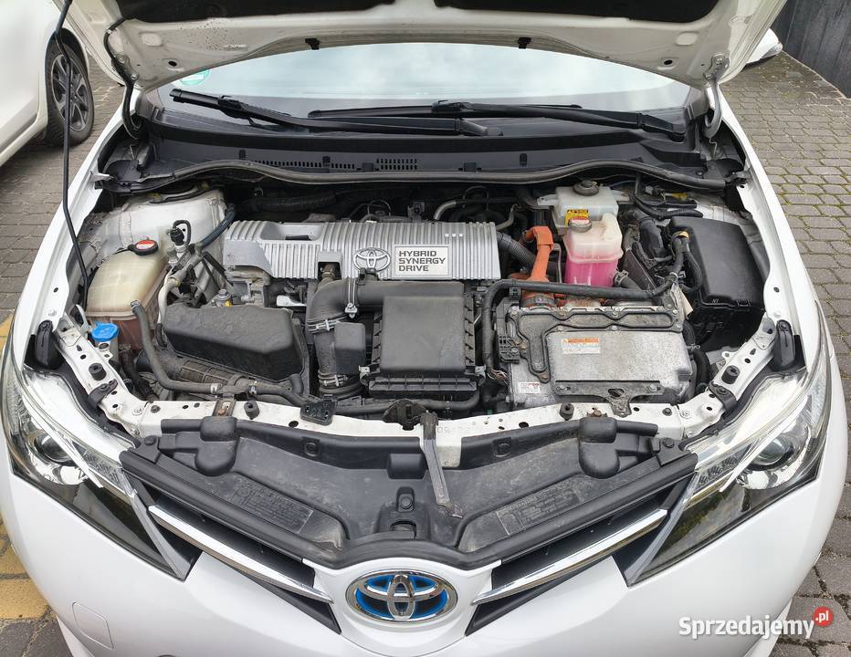 Toyota Auris Touring Sports Hybrid 18 136 2015 Raszyn