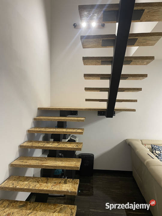 Schody na konstrukcji metalowej stopnie Kęty