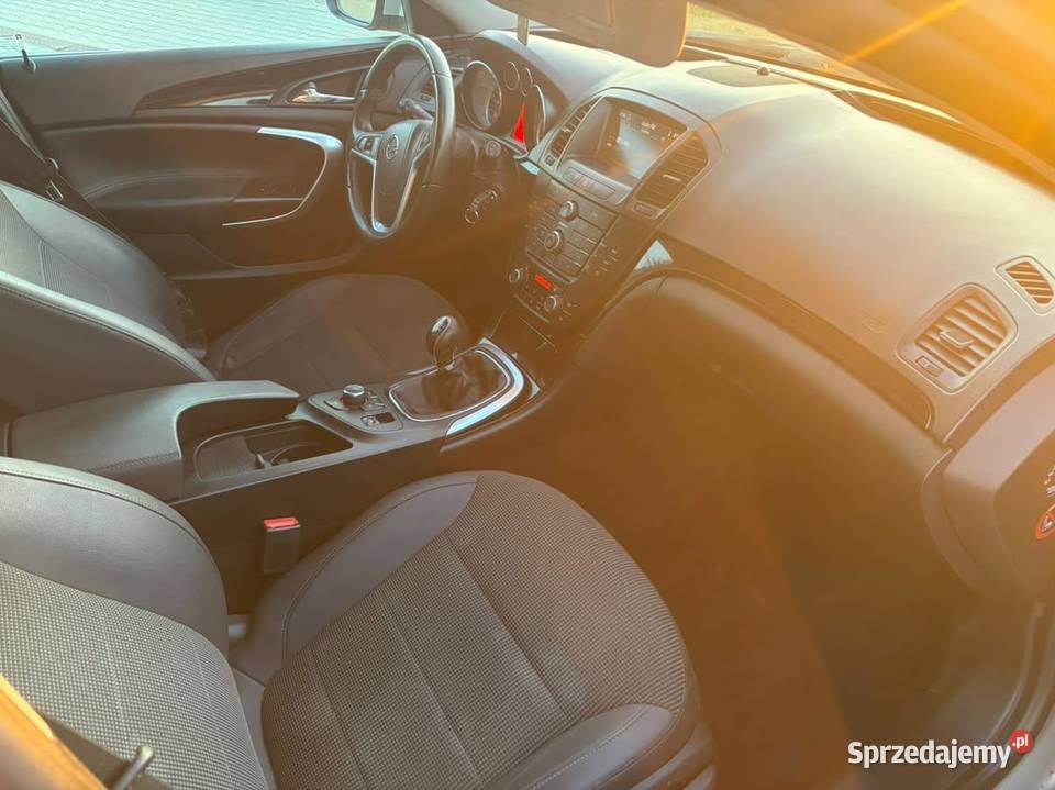 Sprzedam Opla insignię zadbany i doinwestowany Motoryzacja