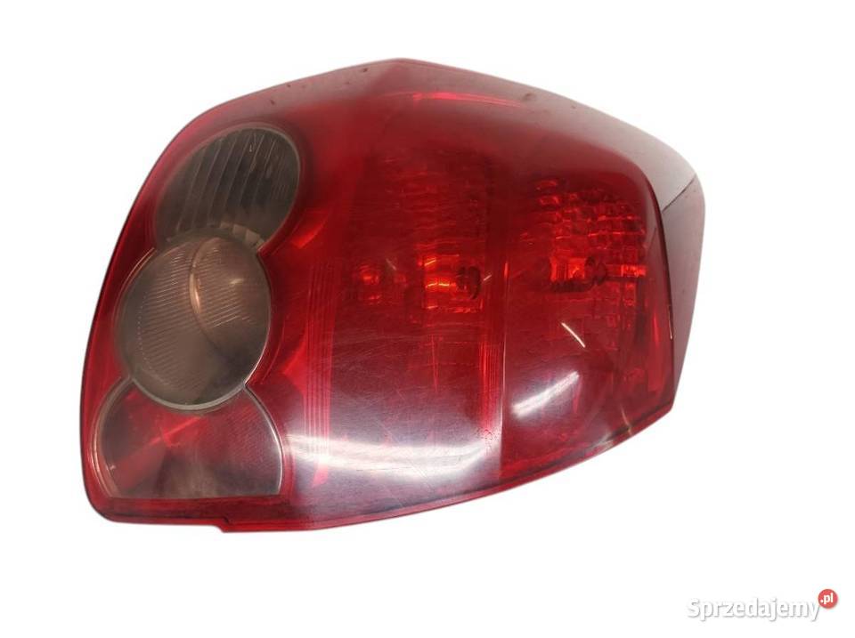 LAMPA TYŁ PRAWA 5D HB Toyota Auris I 20062012