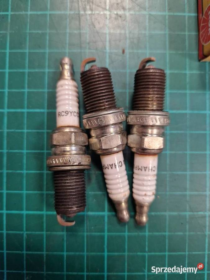 Świece zapłonowe NGK 4 sztuki Dąbrowa Górnicza sprzedam