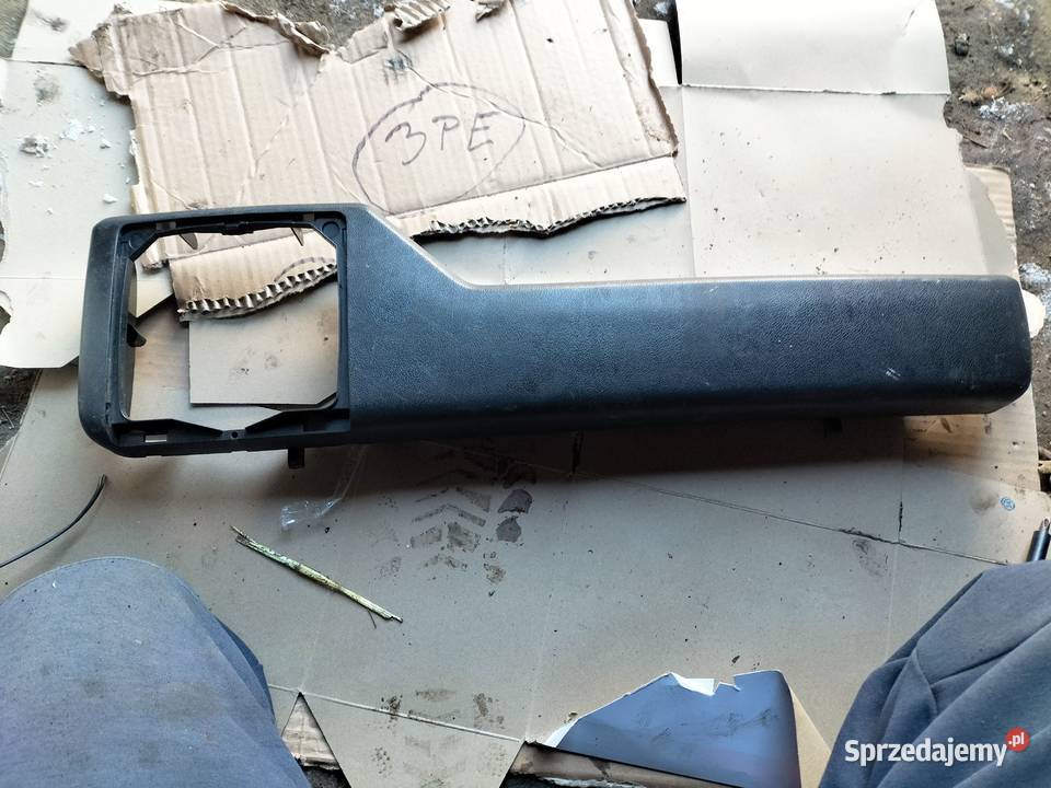 GOLF II 2 JETTA 2 3D KIESZEŃ DRZWI PRAWA Pozostałe Kamień-Kolonia