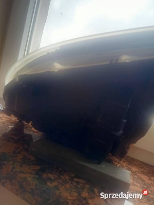 LAMPA PRAWA PRZEDNIA BMW E90 E91 SOCZEWKA XENON warmińsko-mazurskie