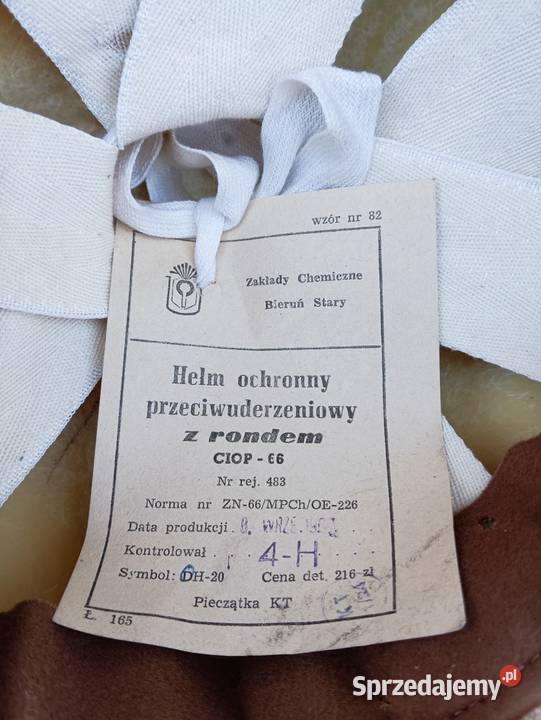 Hełm ochronny z epoki PRL CIOP66 z rondem Kościan