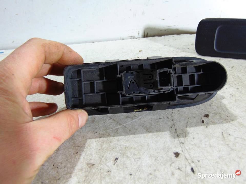 PANEL PRZYCISK SZYBY PRAWY PRZÓD 4 PIN CITROEN sprzedam