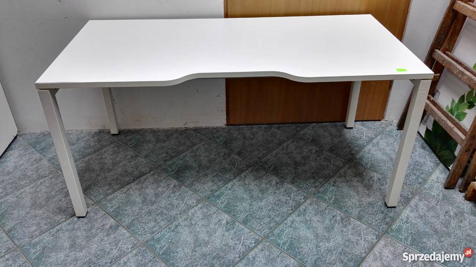 Biurko Z Wcięciem Techo Białe Meble Biurowe Uzywane Poznań