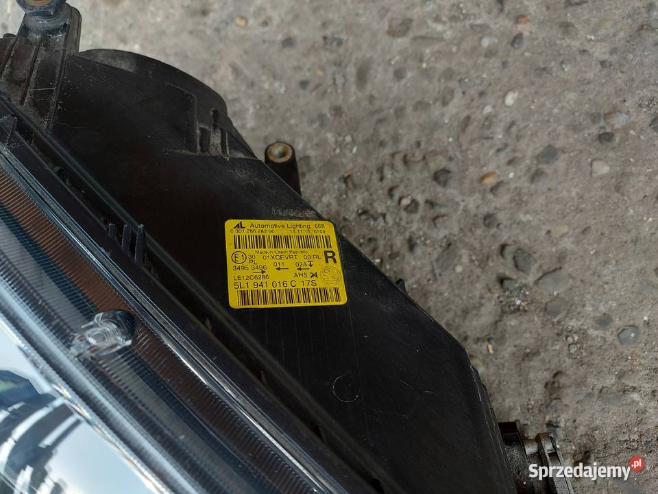 Skoda Yeti Lift 1318 lampa XENON led LewaPrawa osobowe Lampy przednie Tychy