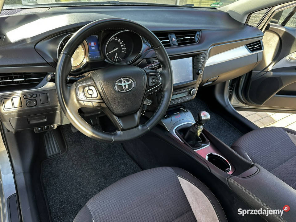 Toyota Avensis Alu Panorama Bixenon Navi Kamera podgrzewane fotele Kąty Opolskie sprzedam