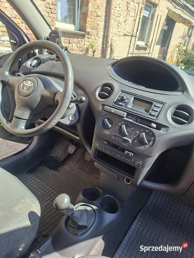 Toyota Yaris 10 2003r benzyna wielkopolskie