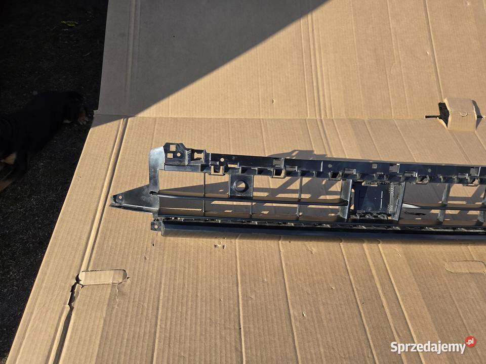 Kratka środkowa Audi Q3 Q3 F3 83A807683A