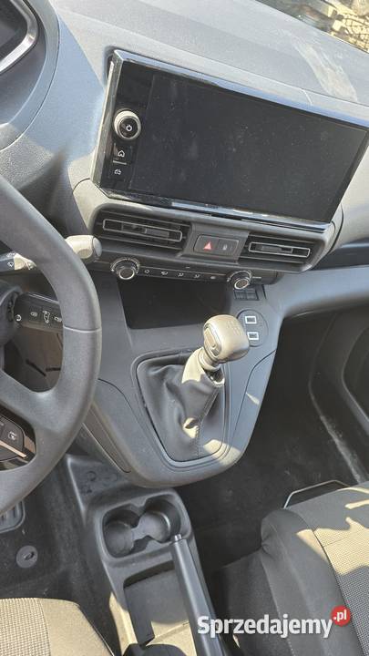 Peugeot Partner Samochody dostawcze opolskie Nowy Świętów