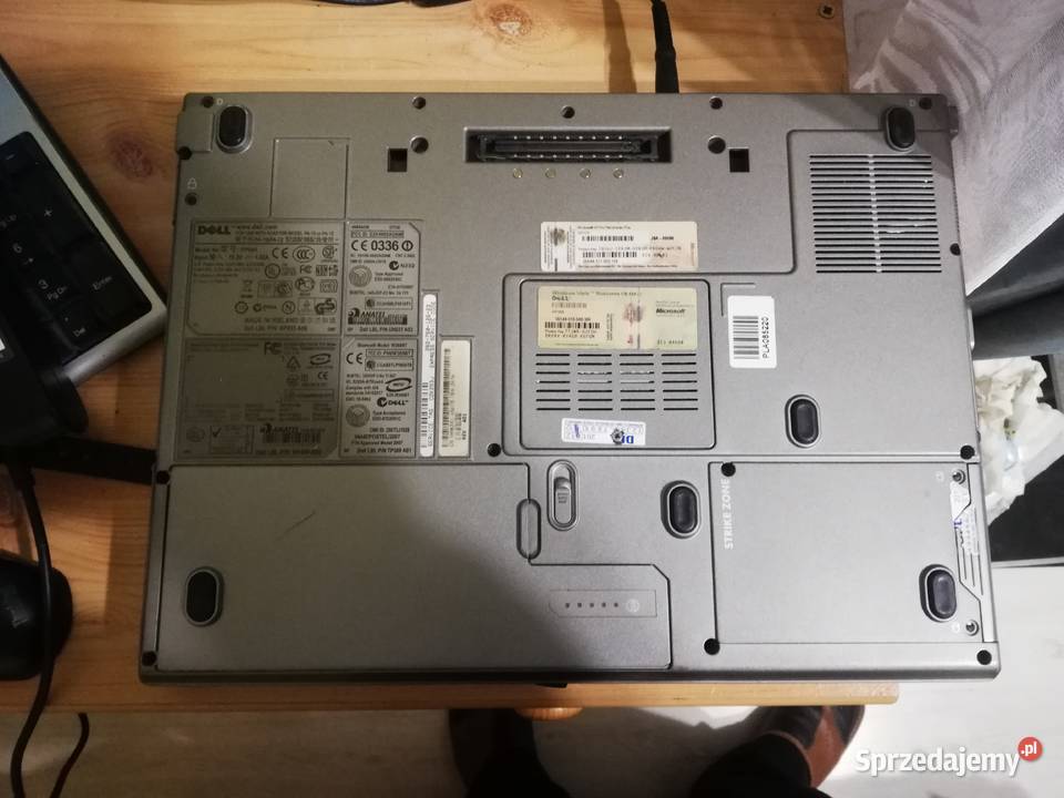 Dell Latitude D830 T7300 2 Ghz 300 GB GMA X3100 15-15.9" Komputery i Akcesoria Zbaków Górny sprzedam