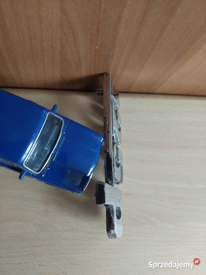 Znaczek z logo fiat 125p metalowy chrom orginał Mysłowice