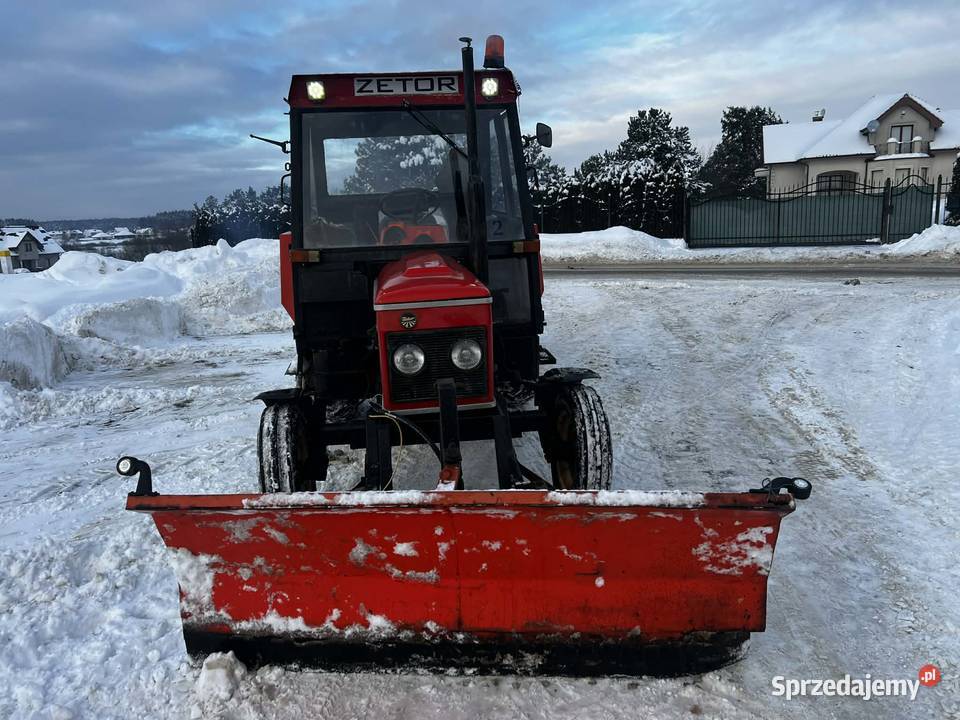 Zetor 7011 z pługiem do śniegu Bojano sprzedam