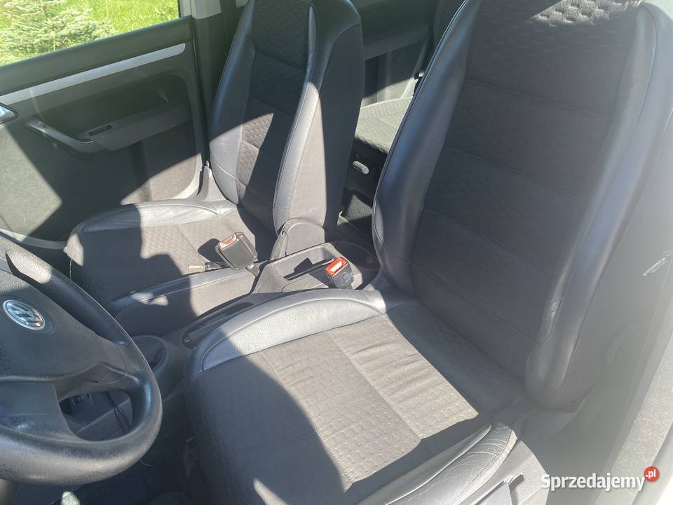 Volkswagen Touran 2008 20 TDI 140 Wersja Cross Rok produkcji 2008 Krępiec