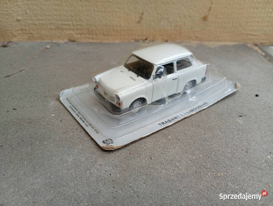 TRABANT 11 LIMOUSINE model kolekcja 143 kultowe Warszawa