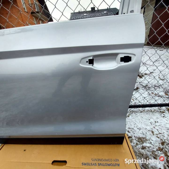 Sprzedam Drzwi lewe przednie do Auta Seat Arona