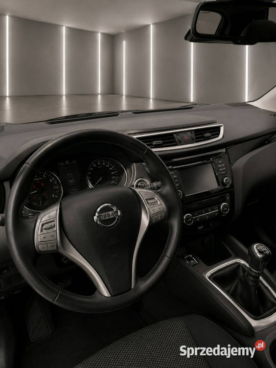 Nissan Qashqai kamera cofanianawigacjapanorama elektryczne lusterka Żabno