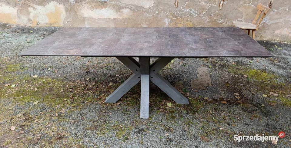 Stół rozkladany solidny w motywie siwego marmuru