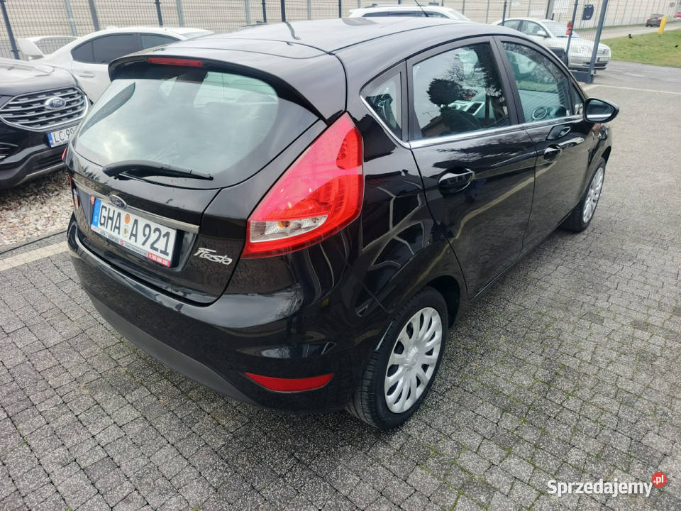Ford Fiesta Ślicznotka Titanium mały przebieg 4/5 Chełm