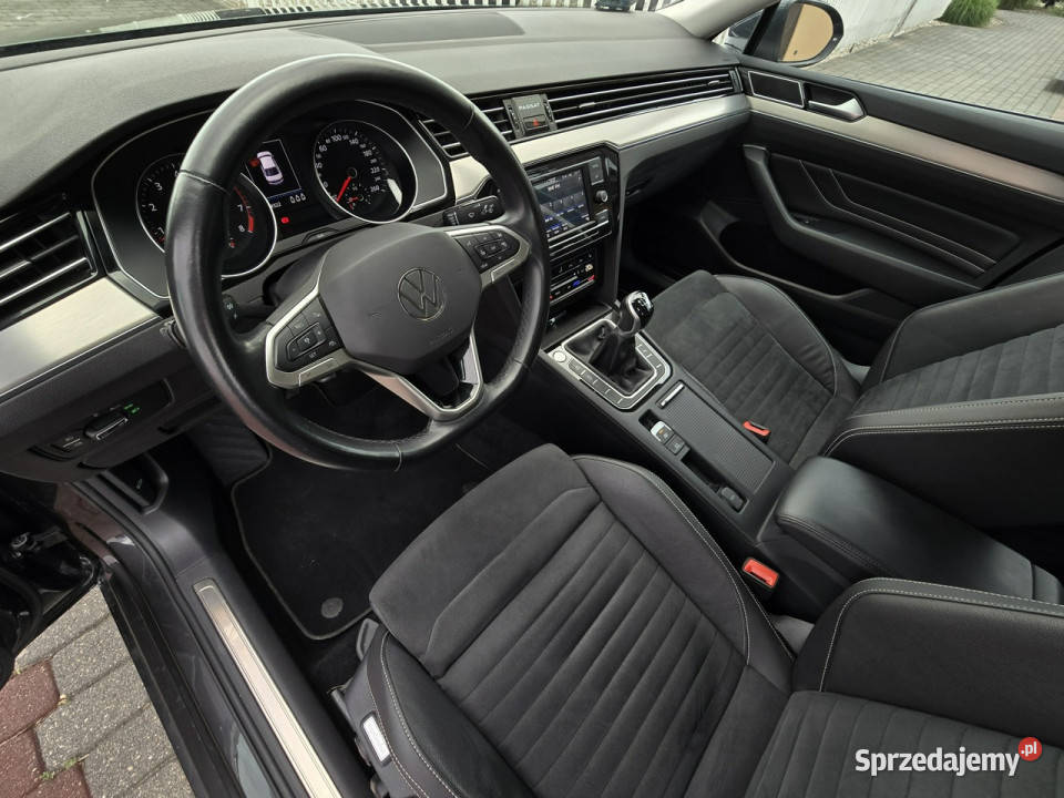 Volkswagen Passat ELEGANCE Sedan 15 TSI 150 nawigacja Włocławek