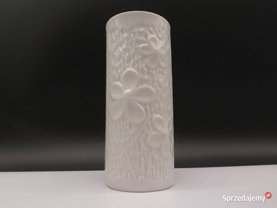 Biały cylindryczny wazon porcelanowy z Raszków