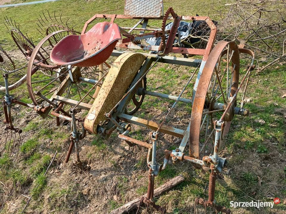 Przetrząsarka przewracarka do siana Hyżne
