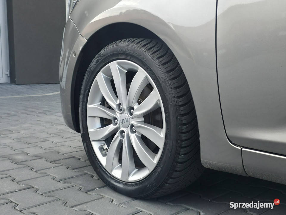 Kia Carens 16 Benzyna Serwisowany Gwarancja nieuszkodzony Kia Piekoszów sprzedam