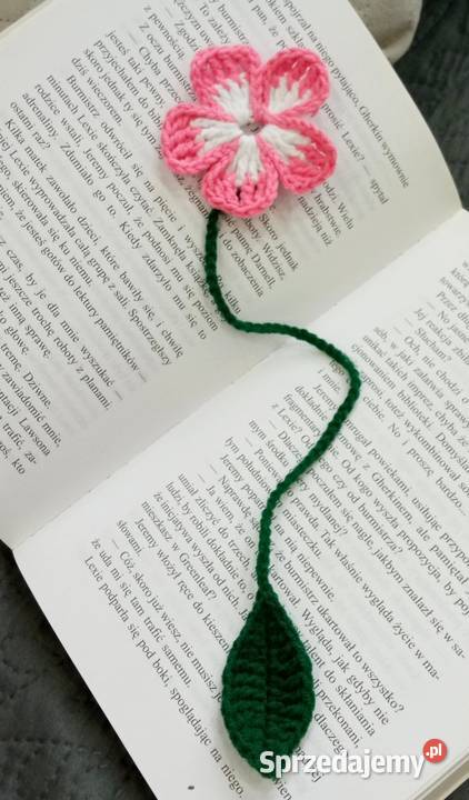 Kwiatek na szydełku zakładka do książki Łask