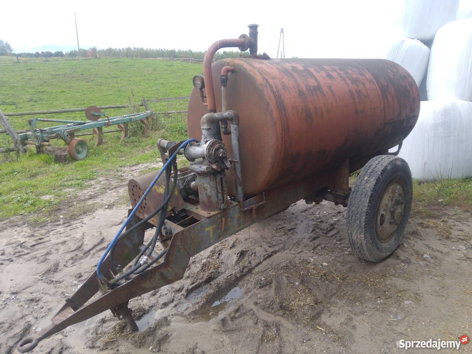 Beczkowóz Pojemności 2500L nieuszkodzony Brzydowo