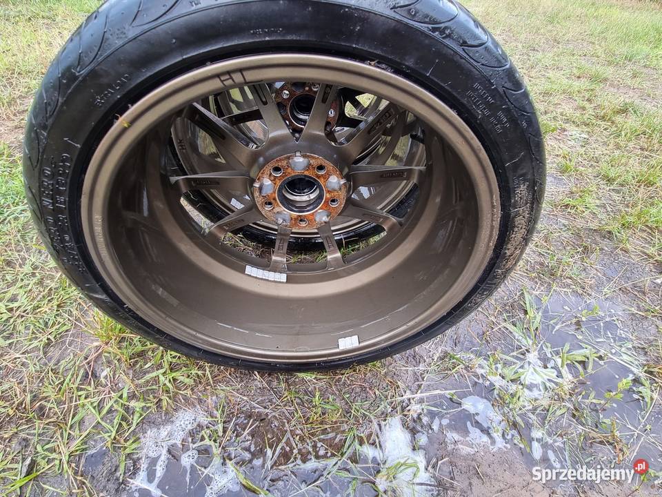 Felgi aluminiowe Enkei 18 z oponami