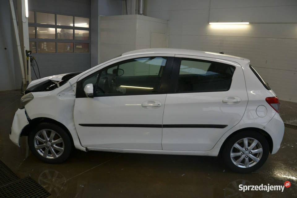 Toyota Yaris 10 benzyna 70 EKONOMICZNY niski