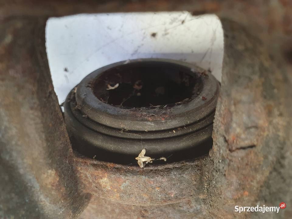 Volvo XC60 I PRZEDNI ZACISK HAMULCOWY lewy przód Chełm