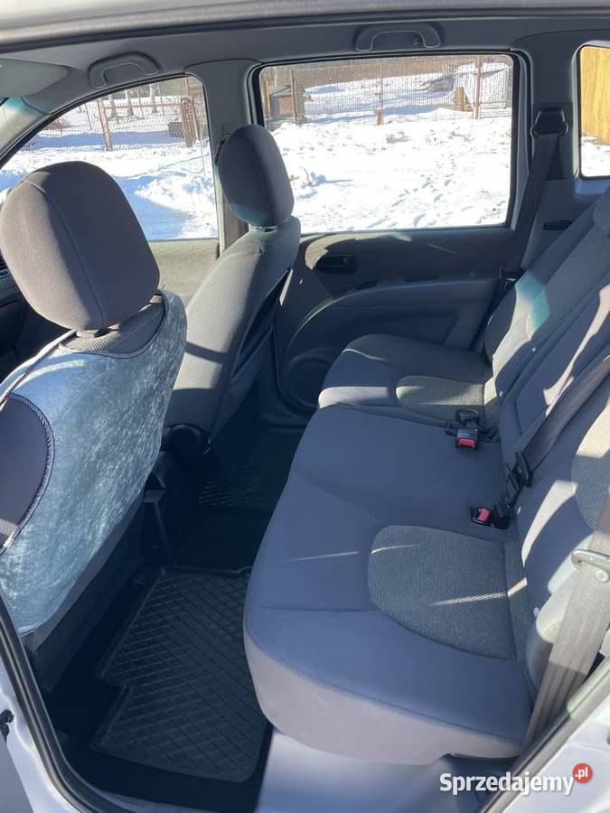 Hyundai Matrix 16 Czarna Kolonia