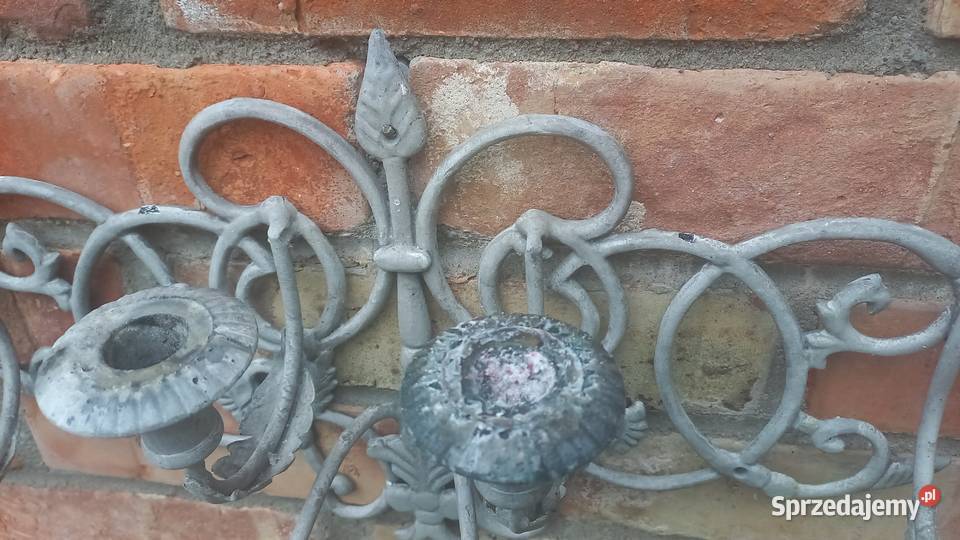 Świecznik metalowy wiszący na scianę 8 świec 688 szary Gawroniec