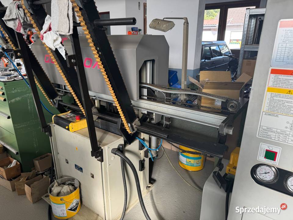 Tokarka CNC DOOSAN LYNX 220 LMA napędzane Zabór