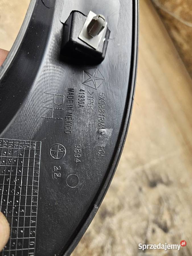 JEEP COMPASS II LISTWA BŁOTNIKA PRAWA TYŁ Międzychód