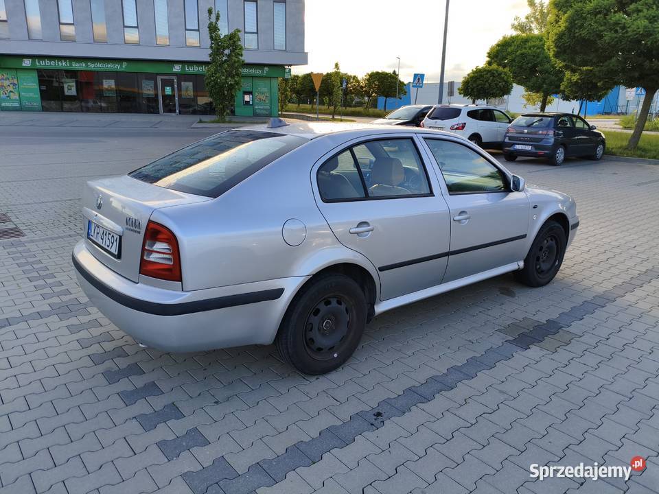 Skoda Octavia I Laurin Klement 2001 liftback uszkodzony Lublin