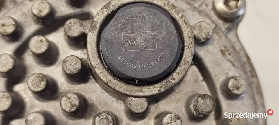 VOLVO XC40 POMPKA WODY 32222737 osobowe sprzedam