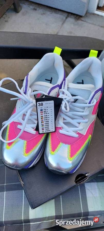 Buty damskie nowe rozmiaru 38