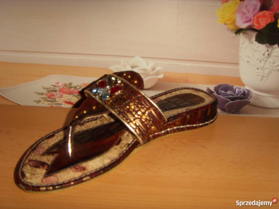 JAPONKI Z OZDOBAMI KLAPKI DAMSKIE SKÓRZANE 39 Wrocław sprzedam