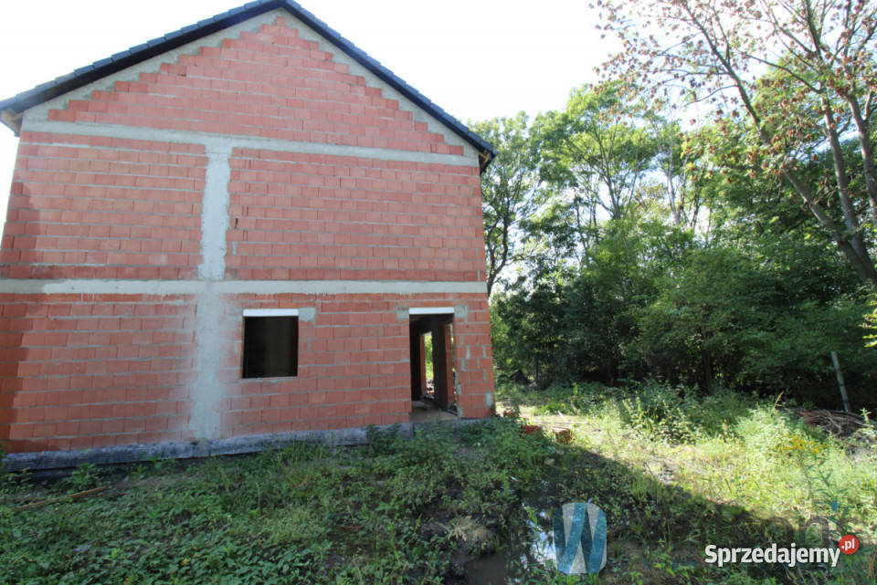 sprzedaży domu wolnostojącego 11766m2 Iwiny